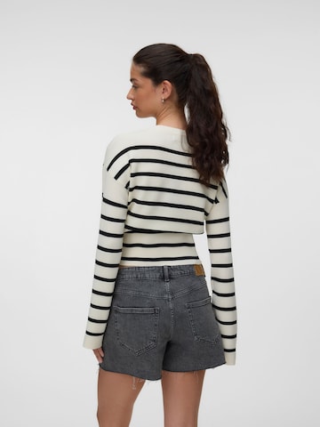 VERO MODA - Jersey 'VMFreya' en blanco
