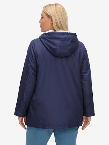 SHEEGO Between-Season Jacket in Blue