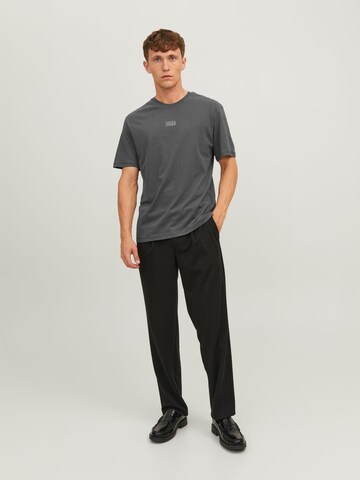 JACK & JONES Bluser & t-shirts 'JWHCLASSIC' i grå