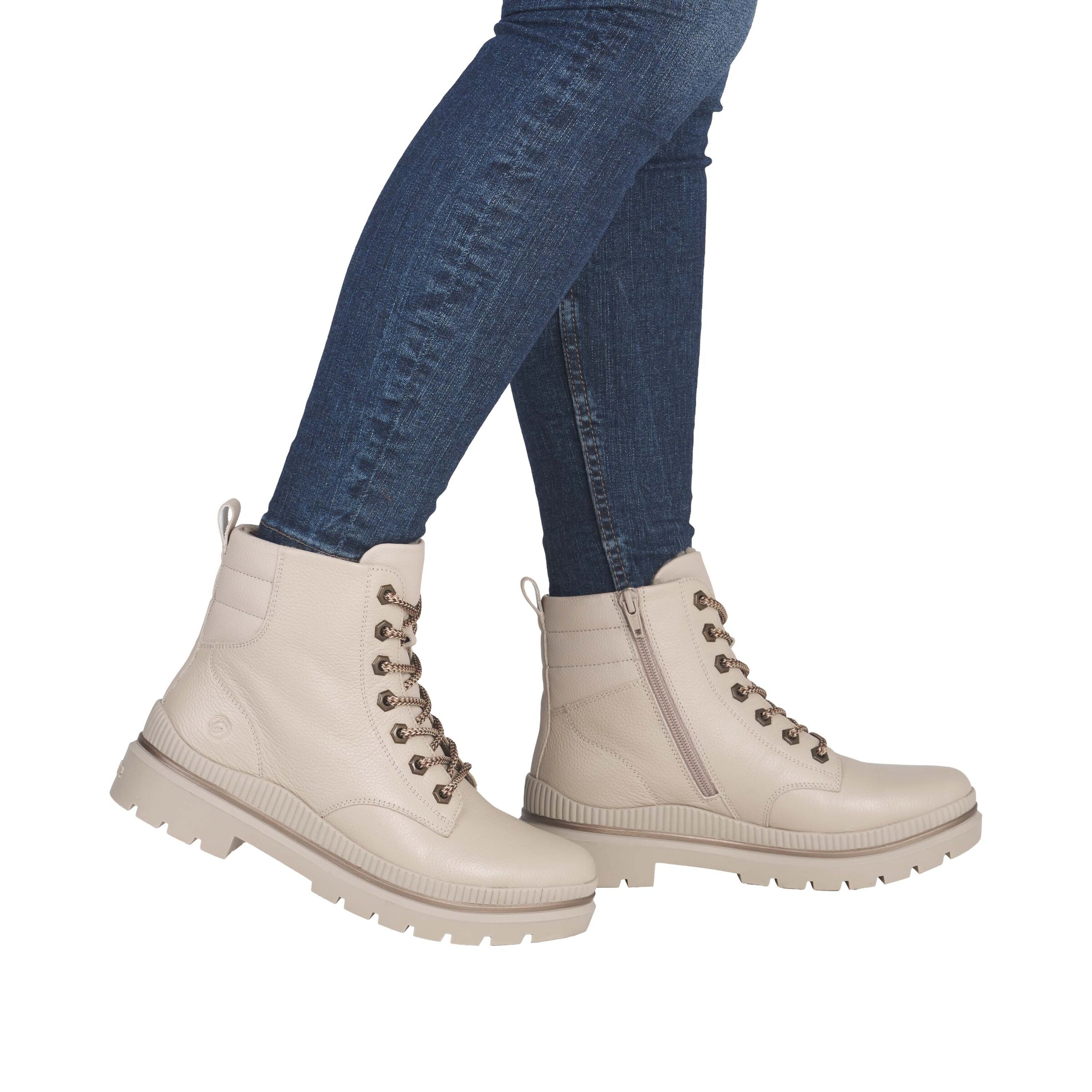 REMONTE Schnürstiefel in Beige