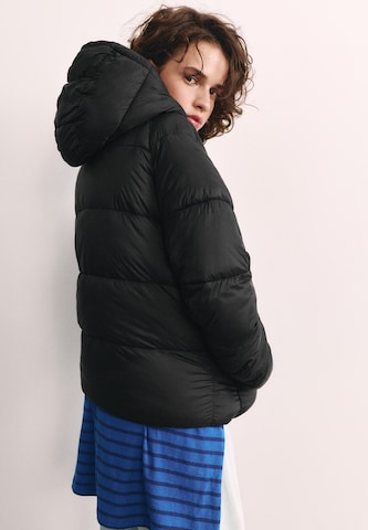 Giacca invernale di Pull&Bear in nero