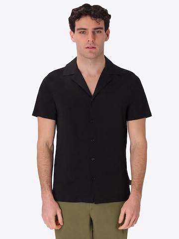 Distretto12 - Ajuste regular Camisa 'High-Perform 12 Active' en negro: frente