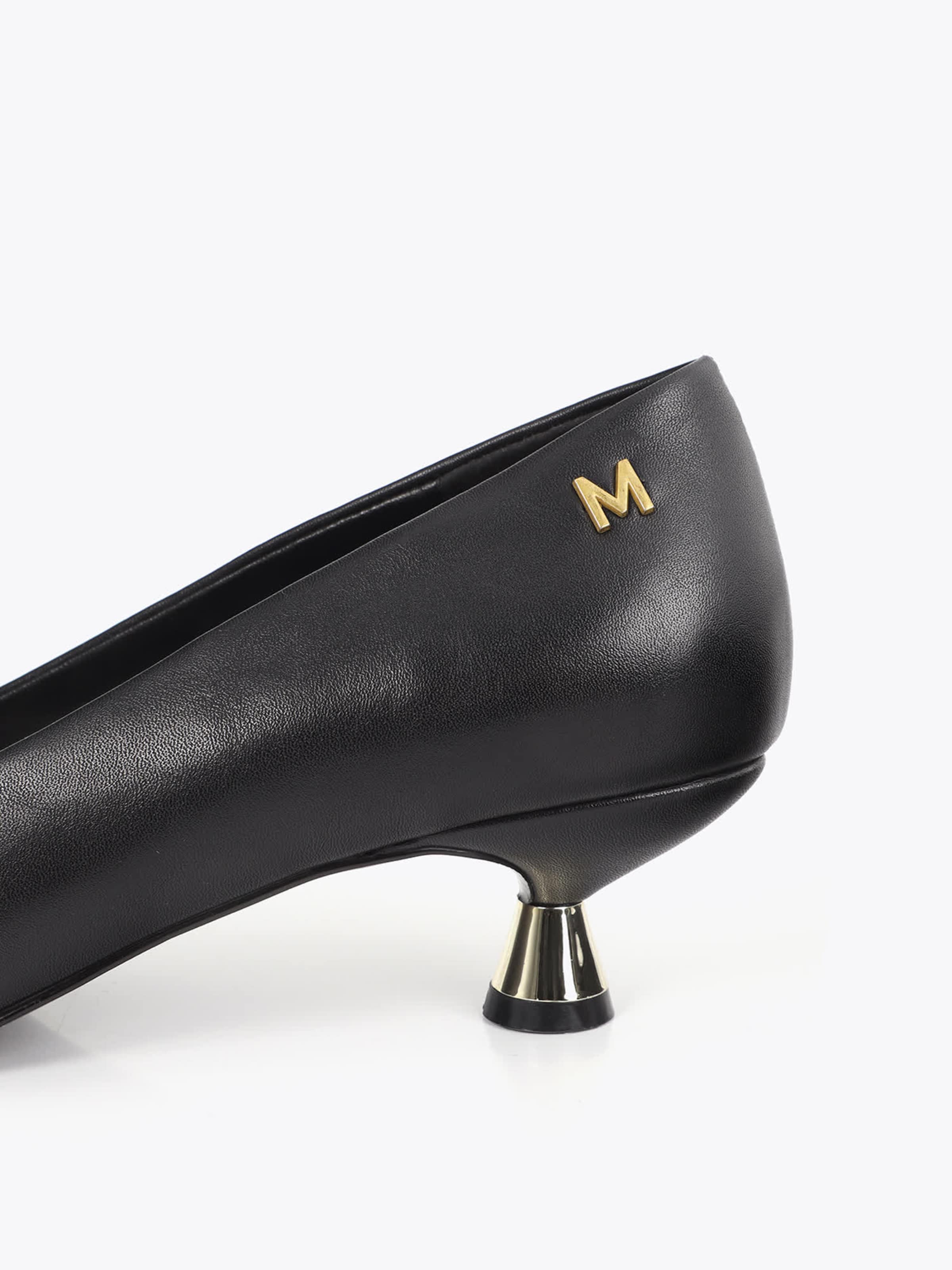 Lola Casademunt Pumps in Zwart: zijkant