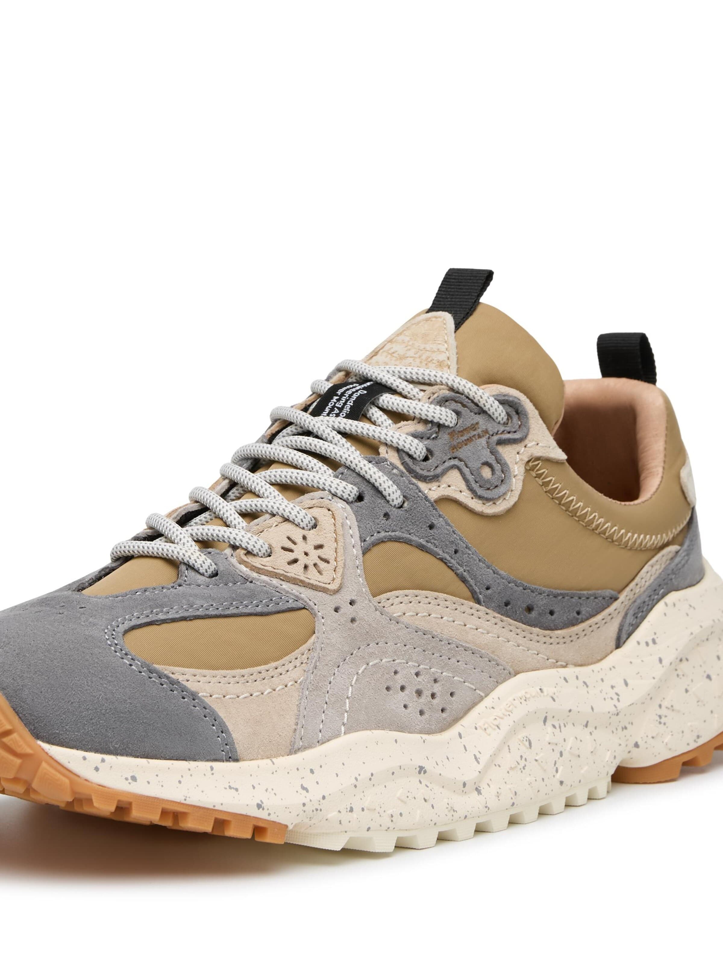 Flower Mountain Sneakers laag 'WAVE MAN' in Bruin