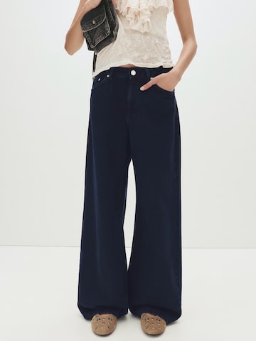 Pull&Bear Wide leg Jeans in Blauw: voorkant
