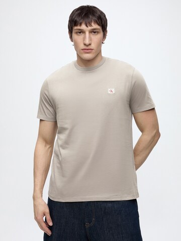 Calvin Klein Jeans Μπλουζάκι 'CLASSIC' σε καφέ: μπροστά