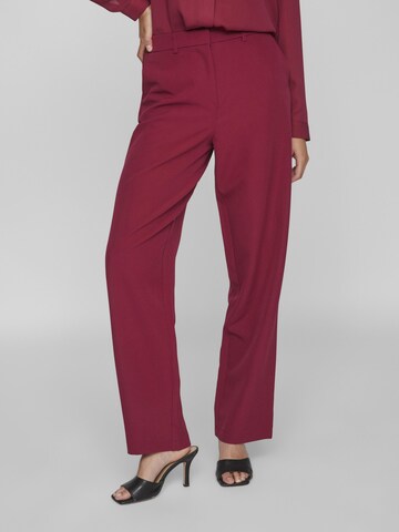 VILA Regular Broek in Rood: voorkant