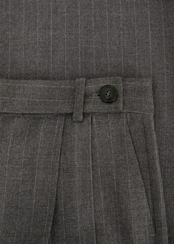Wide leg Pantaloni cutați 'Siena' de la MANGO pe gri