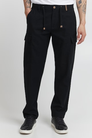 INDICODE JEANS Regular Cargohose in Schwarz: predná strana