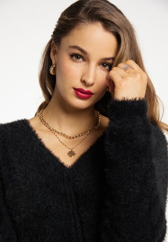 faina Sweater in Black