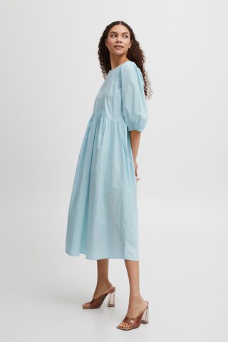 Robe 'isusu' b.young en bleu : devant