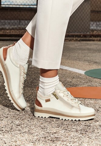 PIKOLINOS Låg sneaker 'Vigo' i vit: framsida