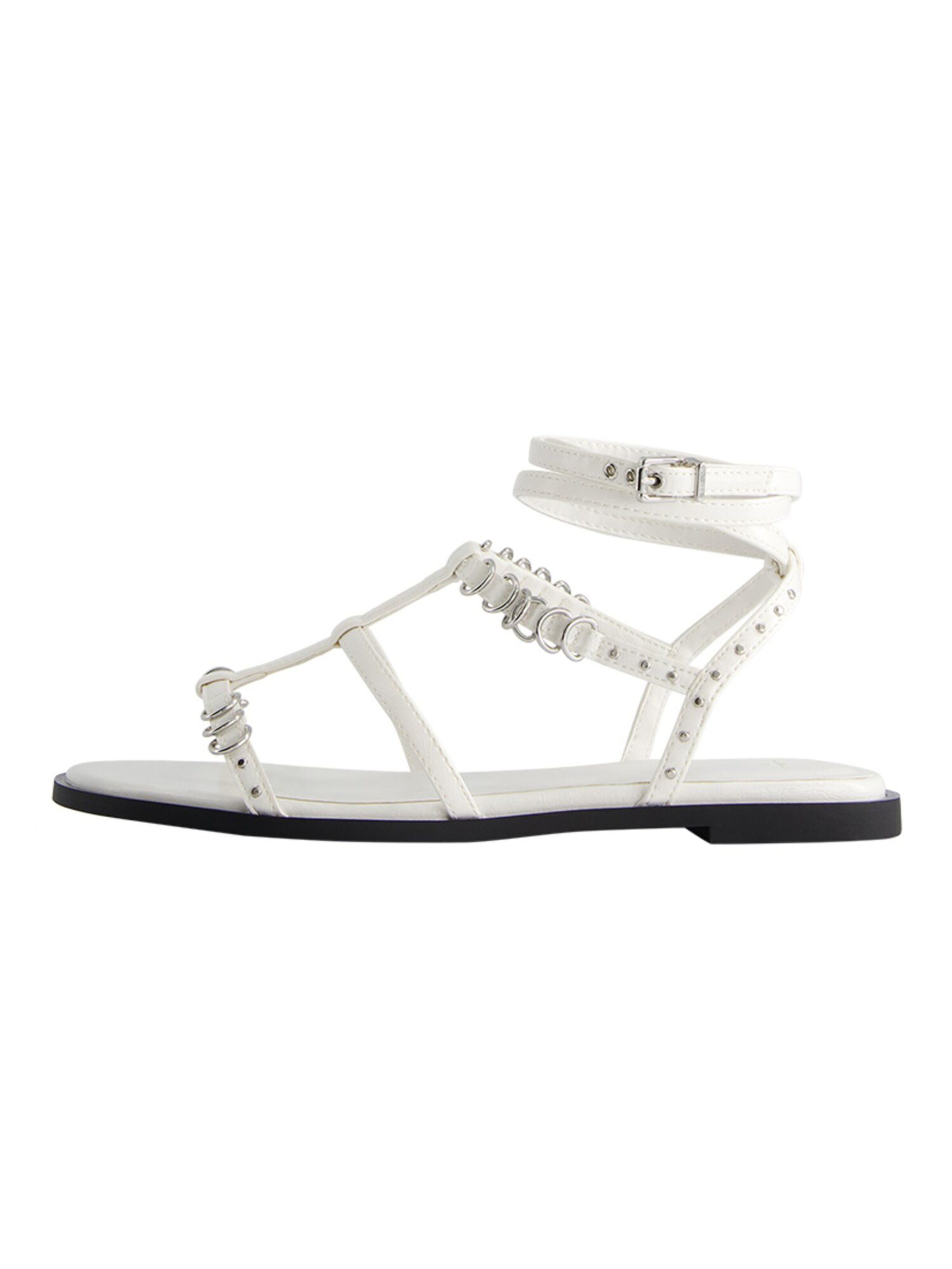 Sandale cu baretă de la Bershka pe alb