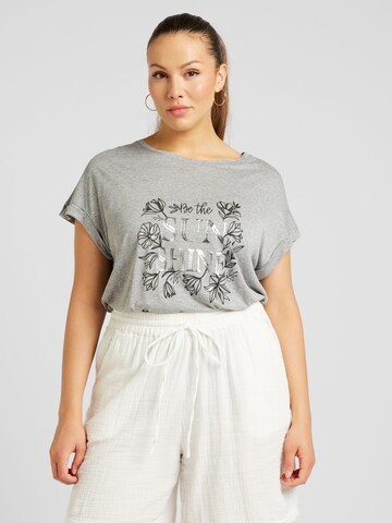 T-shirt 'Doreen' ABOUT YOU Curvy en gris : devant
