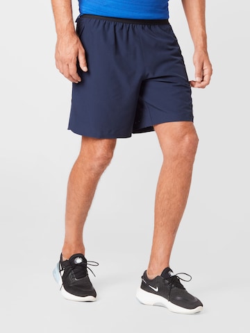 NIKE Shorts in Blau: front