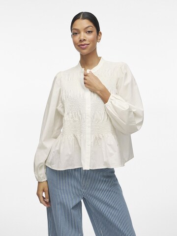 VILA Blouse in White: front