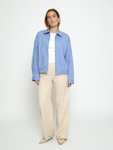 Peppercorn Tussenjas 'Hanna' in Blauw