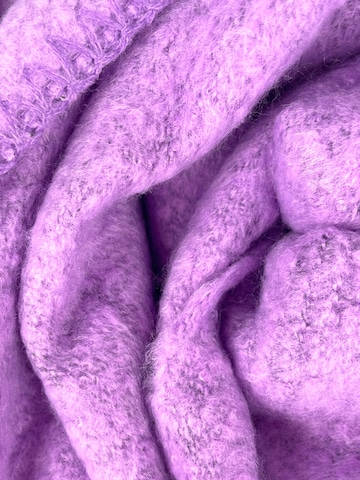 Kumixi Oversized Scarf in Purple
