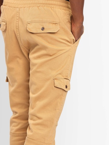 Alessandro Salvarini Tapered Cargo trousers in Beige