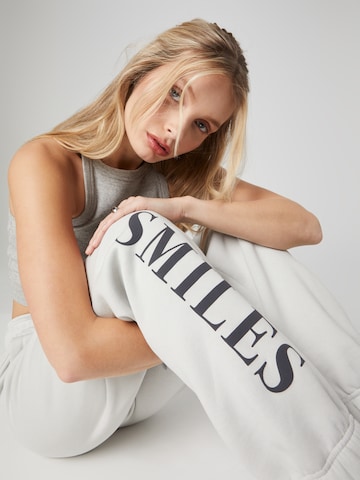 Tapered Pantaloni 'Jarno' di Smiles in grigio