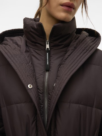 Giacca invernale 'DAISY' di VERO MODA in marrone
