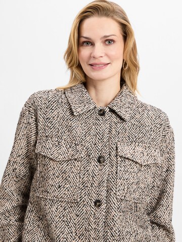Marie Lund Tussenjas in Beige