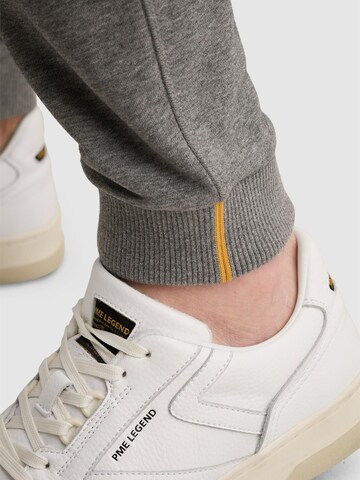 PME Legend Normalny krój Spodnie sportowe 'Airstreamer cargo sweatpants' w kolorze szary
