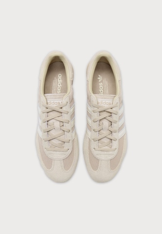 ADIDAS ORIGINALS Rövid szárú sportcipők 'HANDBALL SPEZIAL' - bézs