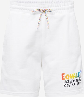 LEVI'S ® Regular Shorts 'Levi's® Unisex Pride Graphic Sweatshorts' in Weiß: predná strana