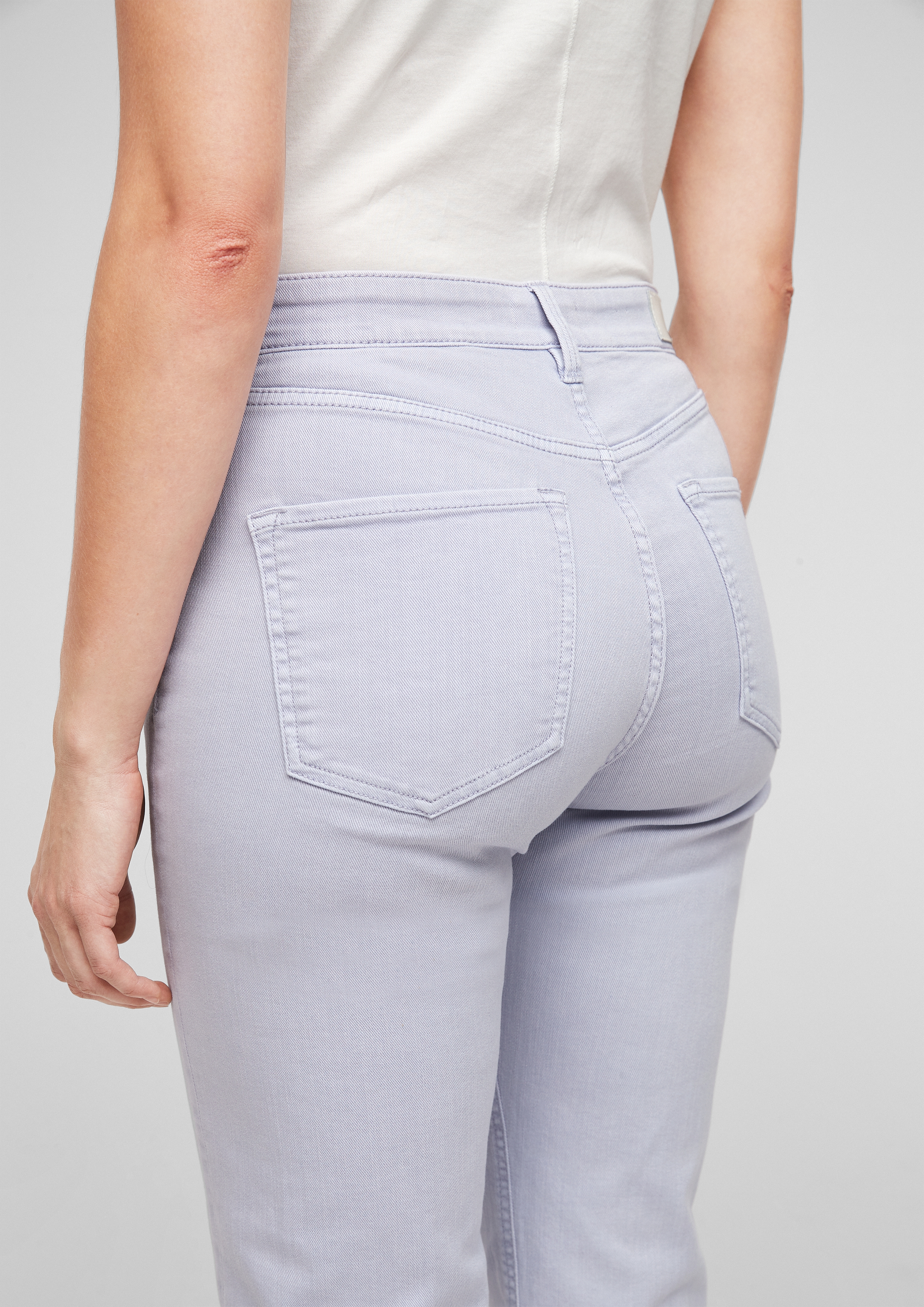 s.Oliver Jeans in Lila 