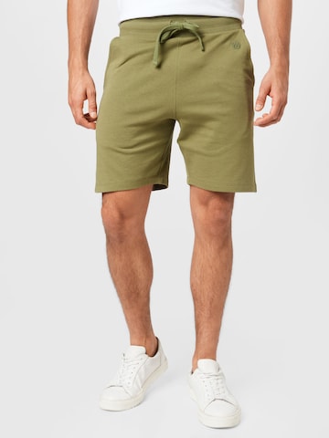 WESTMARK LONDON Regular Pants in Green: front