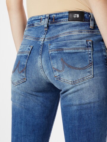 LTB Regular Jeans 'Vilma' in Blauw