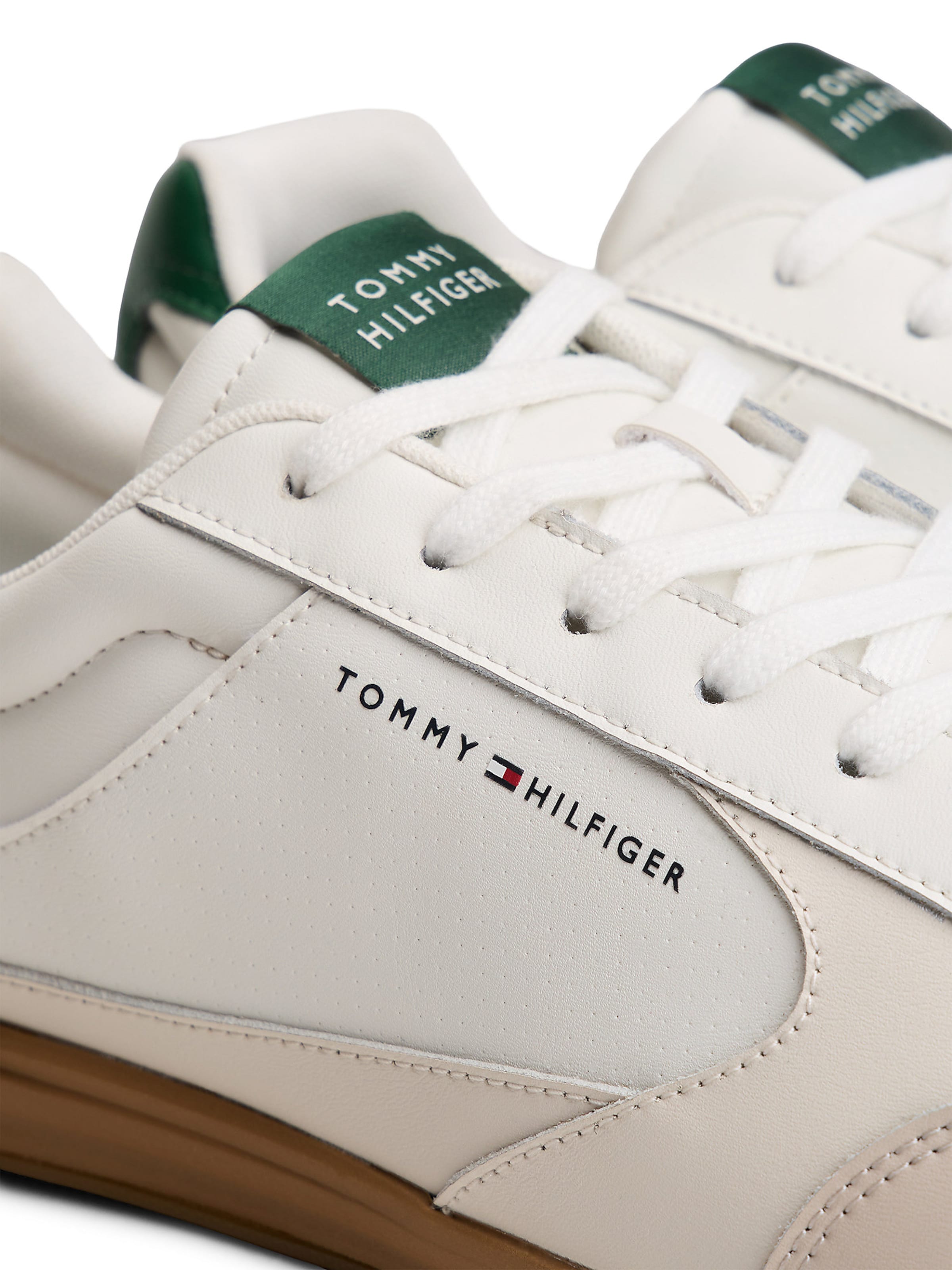 TOMMY HILFIGER Sneaker in Weiß