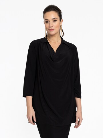 Yoek Tunic in Black: front