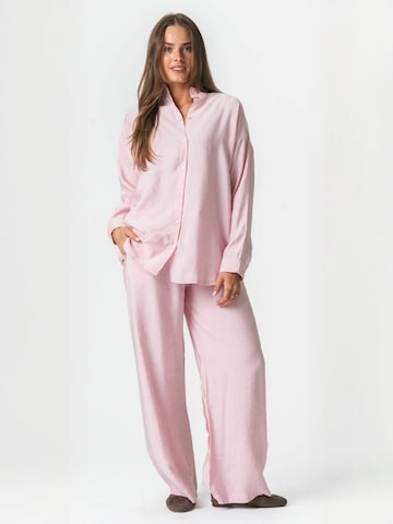 TEESHOPPEN - Camisa ' Mia ' em rosa