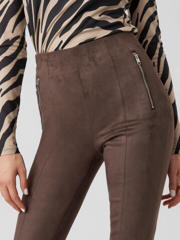 Skinny Leggings 'Donna Dina' VERO MODA en marron