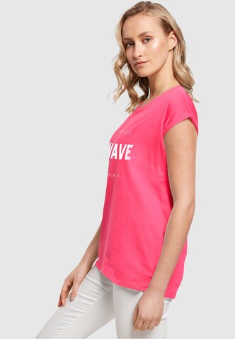 Merchcode T-Shirt 'Summer - Life Is A Wave' in Pink