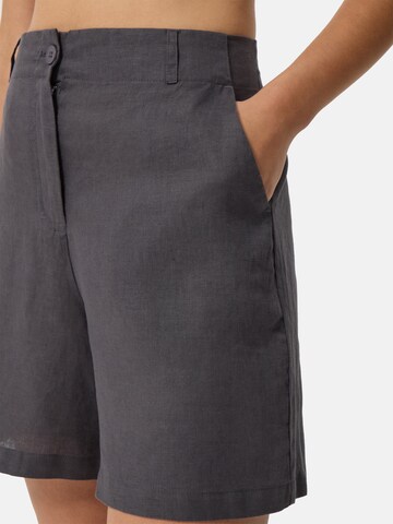 regular Pantaloni di CASH-MERE.CH in grigio
