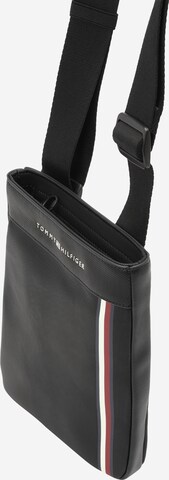 TOMMY HILFIGER - Bolso de hombro en negro: frente