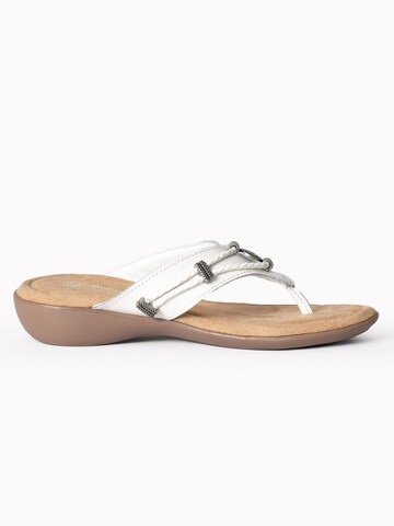 Minnetonka Teenslipper 'Silverthorne 360' in Wit