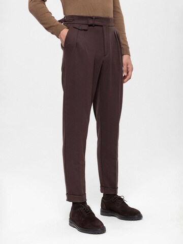 Slimfit Pantaloni con pieghe di Antioch in marrone