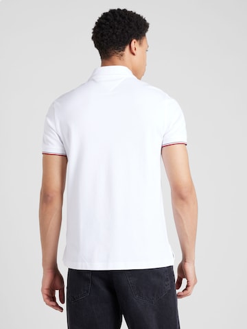 TOMMY HILFIGER - Camiseta en blanco