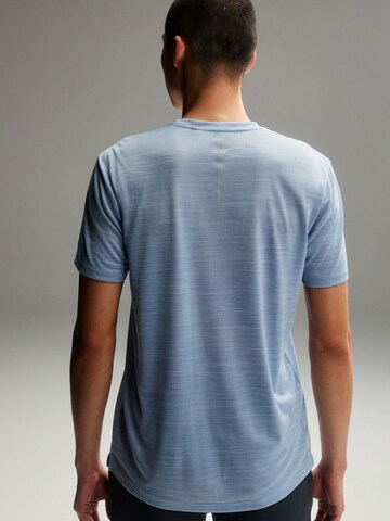 T-Shirt fonctionnel Next en bleu