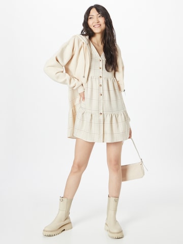 Robe-chemise In The Style en beige