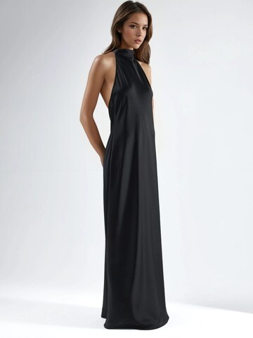 Hiccup Evening Dress in Black