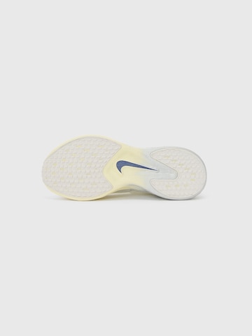 Baskets basses 'Ava X' Nike Sportswear en blanc