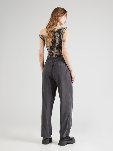 JDY - regular Pantalón 'JDYOLLI' en negro
