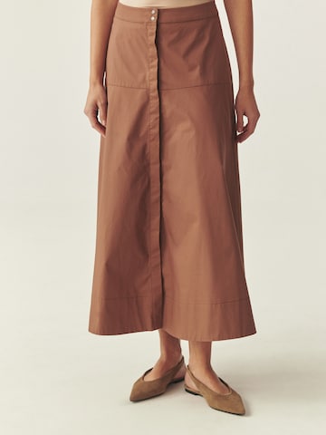 Fustă de la TATUUM pe maro: față