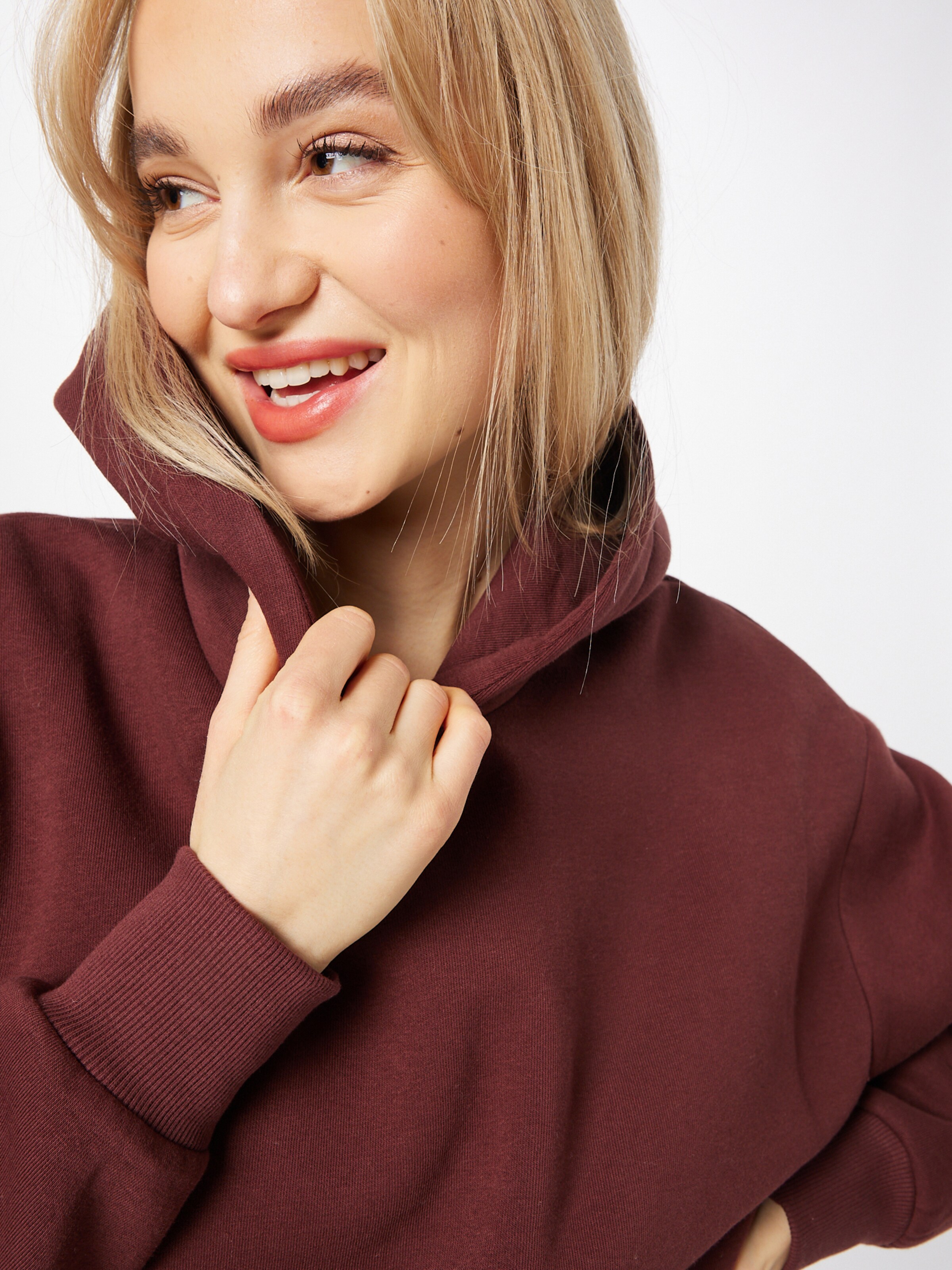 Frauen Sweat Gina Tricot Sweatshirt 'Pella' in Rostbraun - JE18803 Frauen Sweat Gina Tricot Sweatshirt 'Pella' in Rostbraun - JE18803