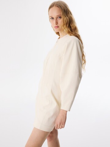 Twist Shirt dress in Beige